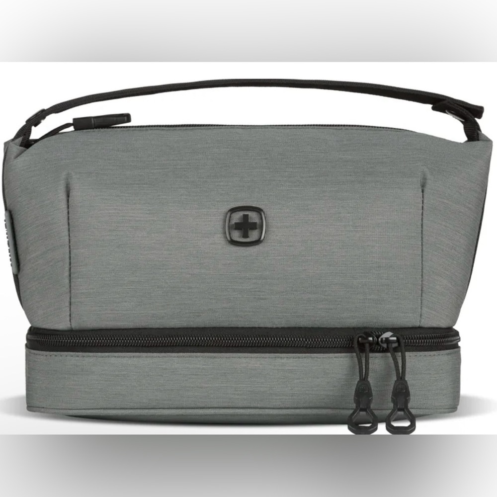 Sleek Gray Swiss Gear Travel Bag for Men
